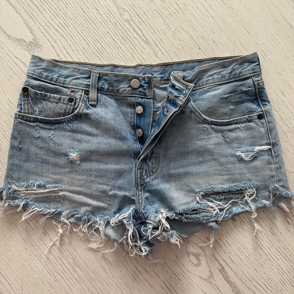 Levi 501 shorts (vintage feel!)